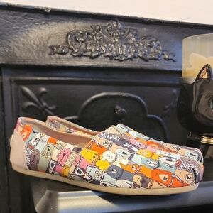 Skechers BOBS Multicolor Dog Print Slip-Ons Shoes, size 6